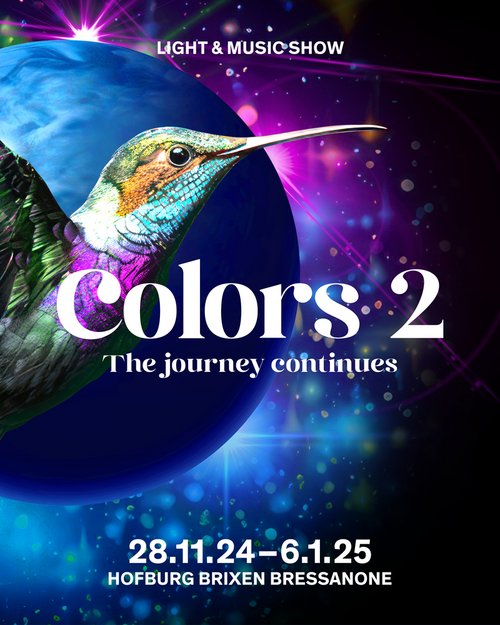 Colibrì colorato davanti a un pianeta blu con dettagli evento Light & Music Show Colors 2